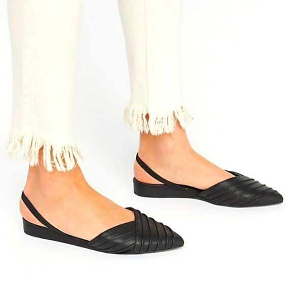 Seychelles Black Flats with Back Strap - Picture 3 of 13